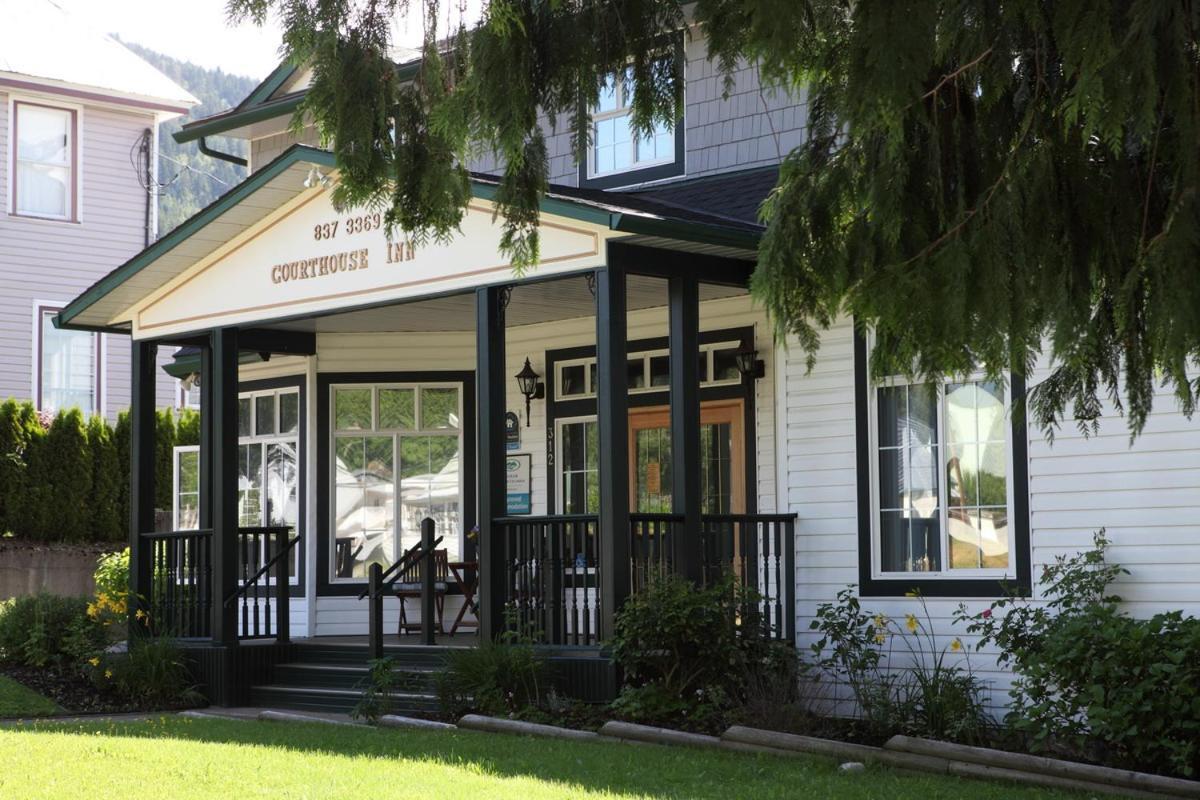 Courthouse Inn Revelstoke Exterior foto